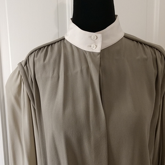 Louis Feraud silk blouse tri-color, size 6 - Picture 5 of 7